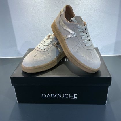 Babouche Lifestyle - Bequeme Herbst-Sneaker in beigem Veloursleder mit Golddetails