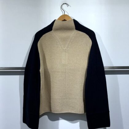 monari – Zweifarbiger Strickpulli aus weicher Wollmischung