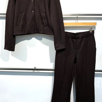 Oui - Streckende Jerseyhose und Blouson aus moderner Scuba-Ware