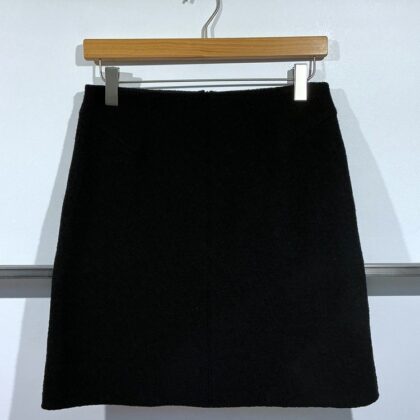 Oui - Kurzer schwarzer Rock aus Bouclégarn