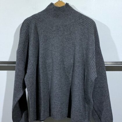 Liu Jo Better - Glattstrick-Pullover mit Stehkragen und dekorativem Rücken-Cut-Out